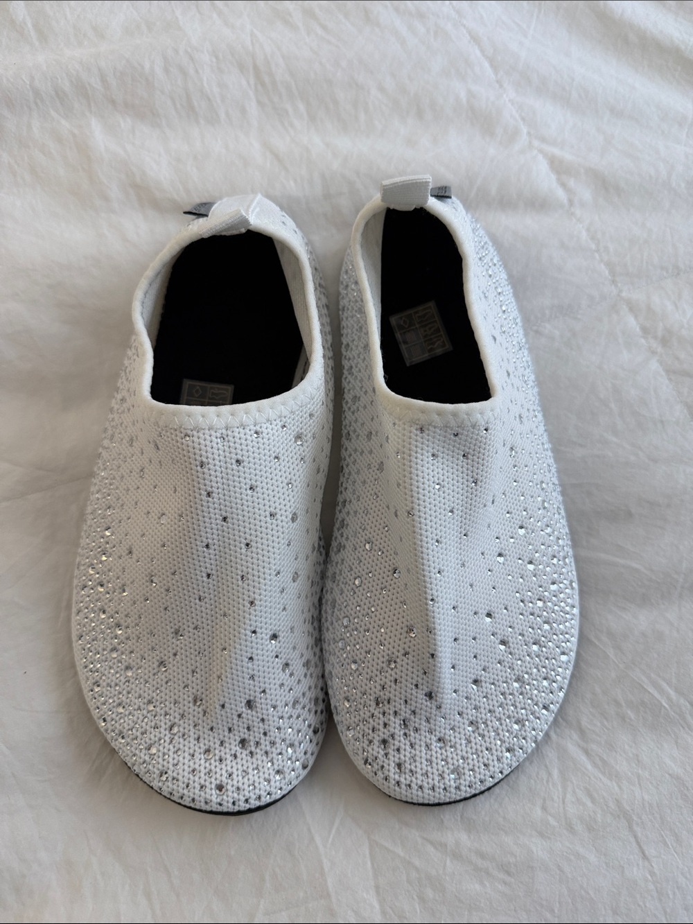 Sparkling White Slip-On Knit Sneakers
